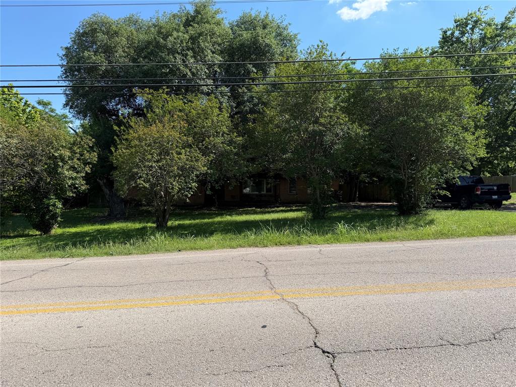 210 W Bear Creek Road Property Photo 1