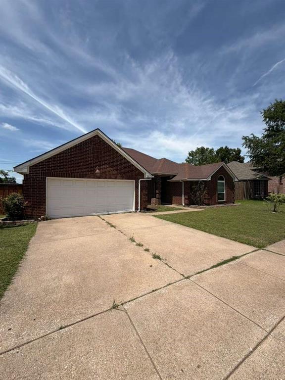 906 Busby Property Photo 2