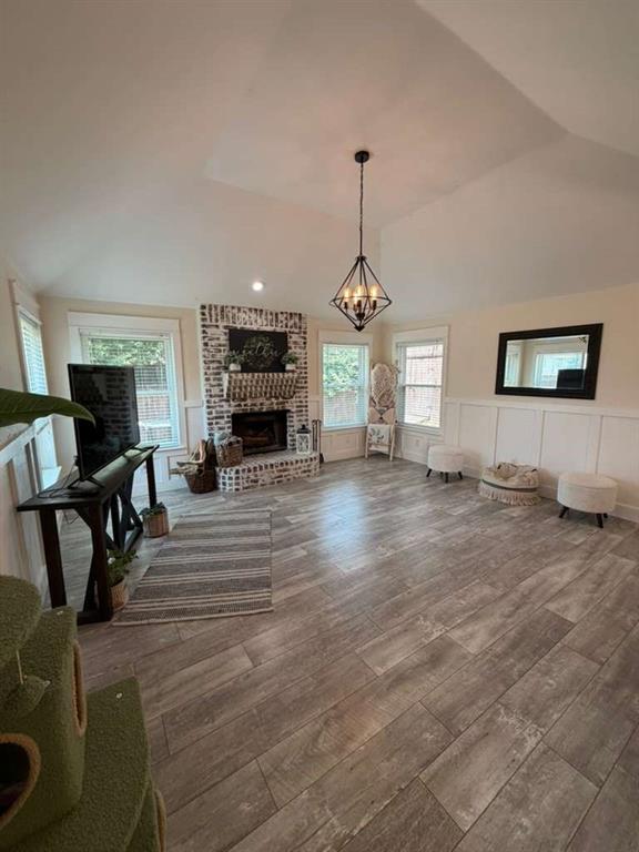 906 Busby Property Photo 10