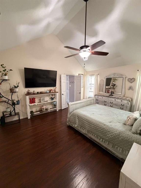 906 Busby Property Photo 12
