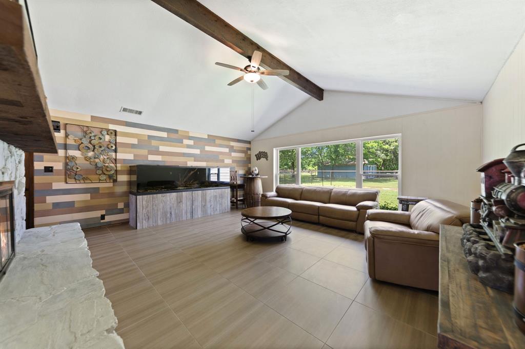 7808 Ileson Road Property Photo 6