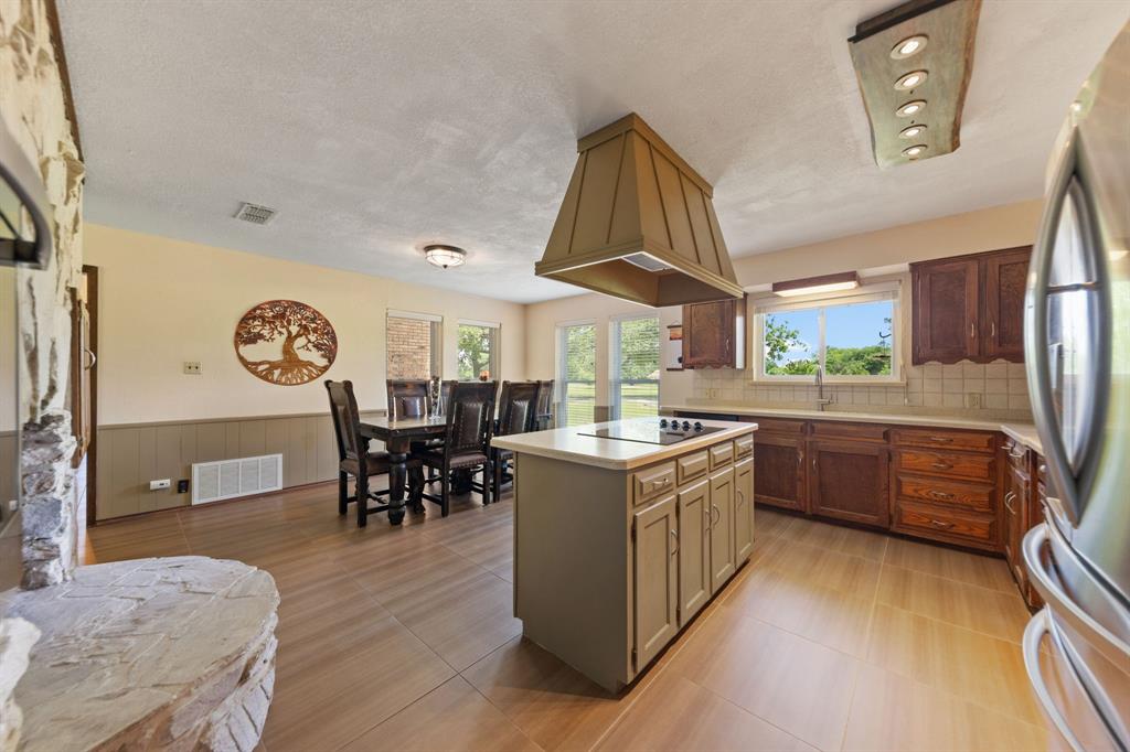 7808 Ileson Road Property Photo 10