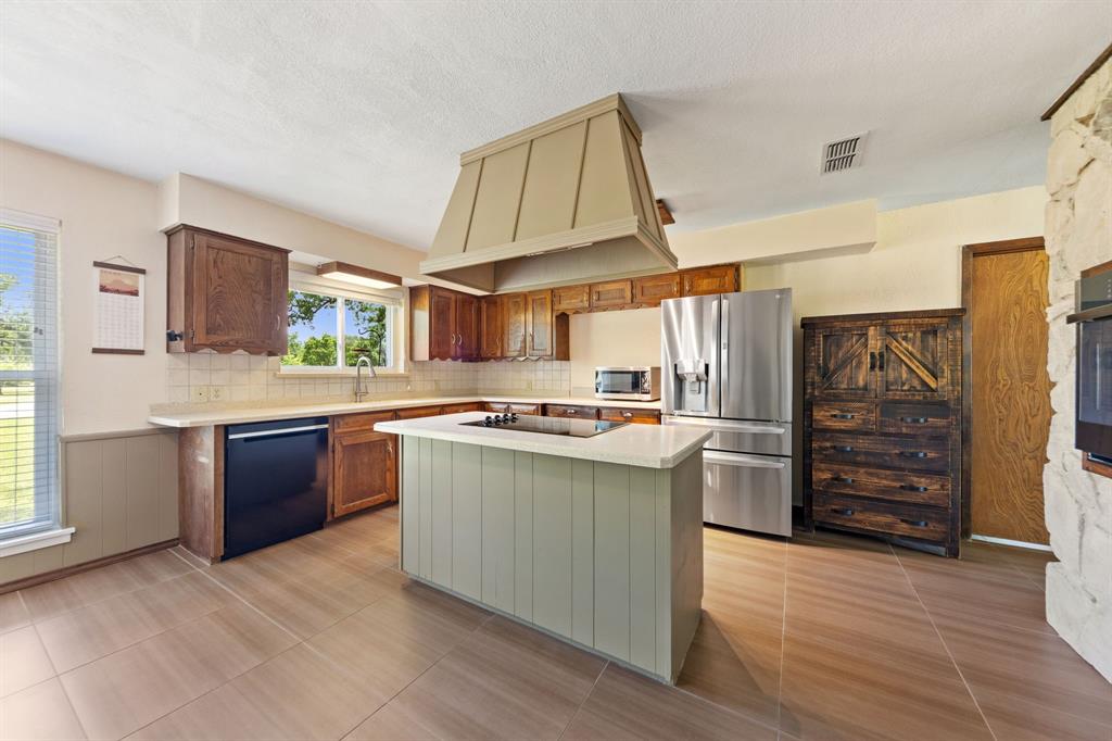 7808 Ileson Road Property Photo 11