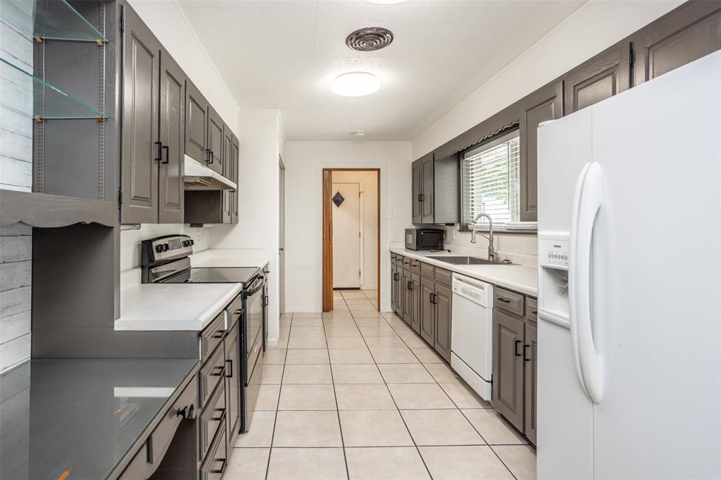 215 E Tennie Street Property Photo 13