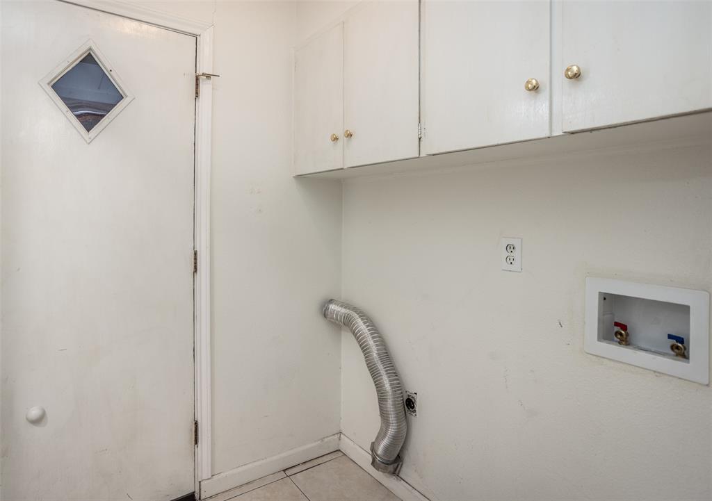 215 E Tennie Street Property Photo 19