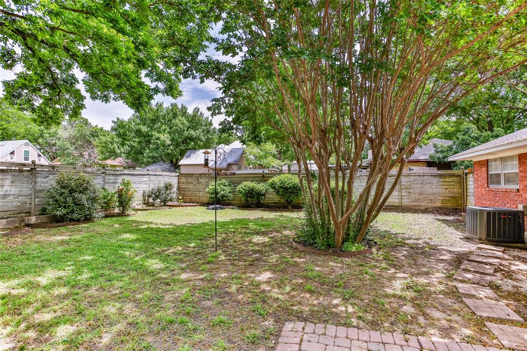 215 E Tennie Street Property Photo 32