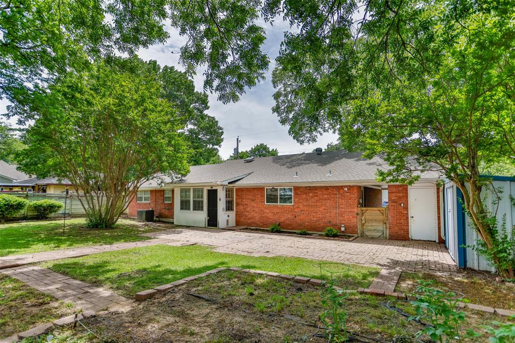 215 E Tennie Street Property Photo 38