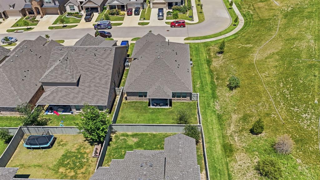 2301 Mockingbird Court Property Photo 7