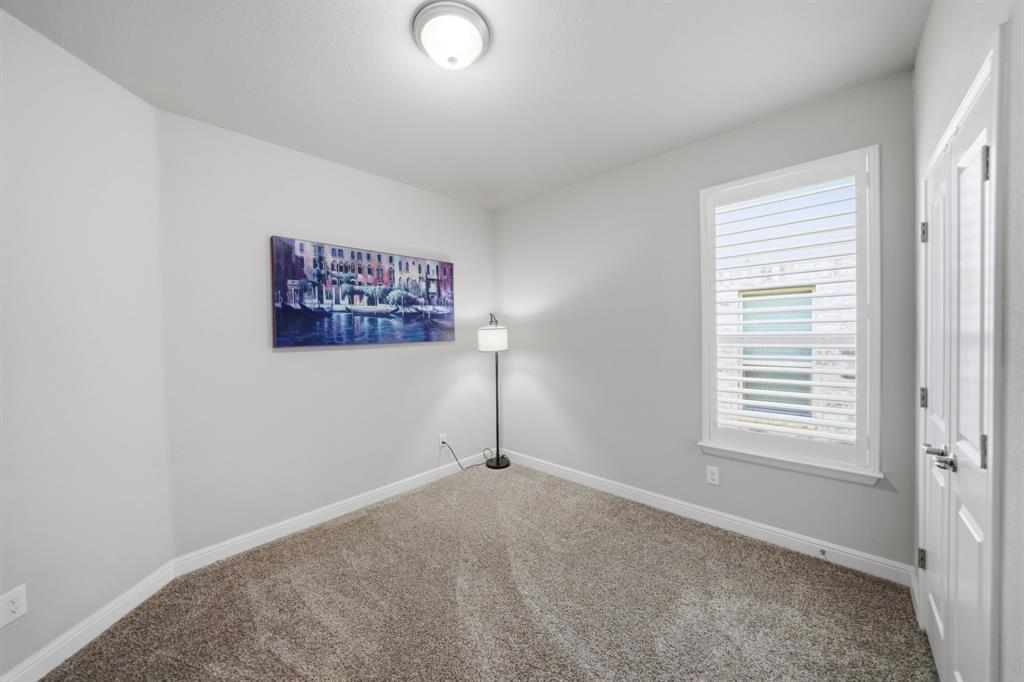 2301 Mockingbird Court Property Photo 16