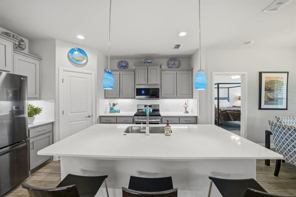 2301 Mockingbird Court Property Photo 19