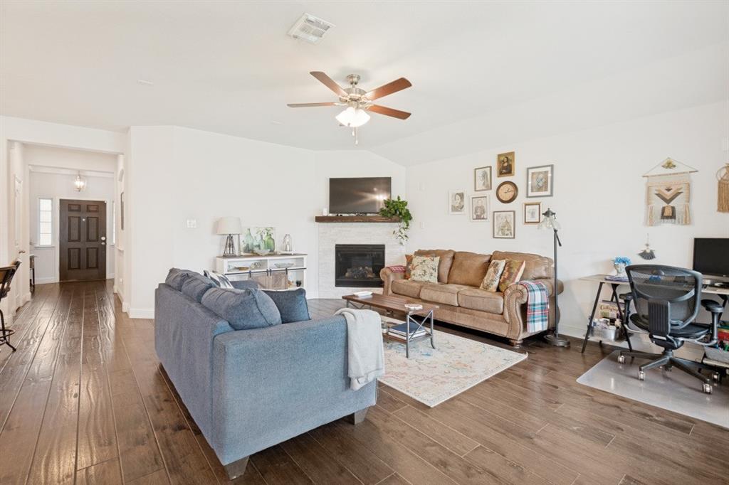 206 Highedge Drive Property Photo 12