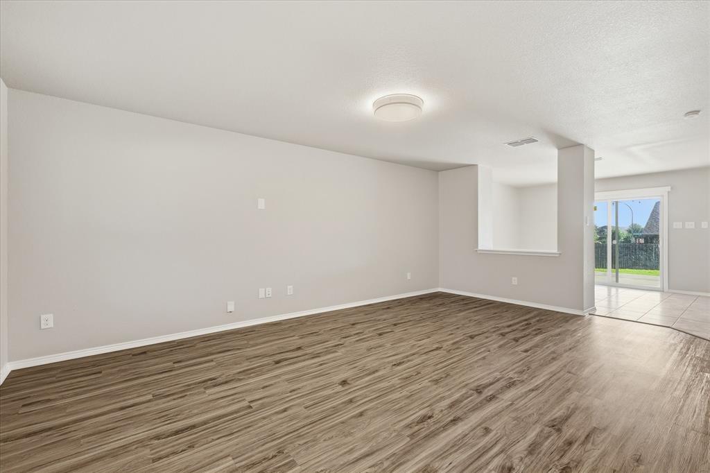 7708 Boat Wind Road Property Photo 3