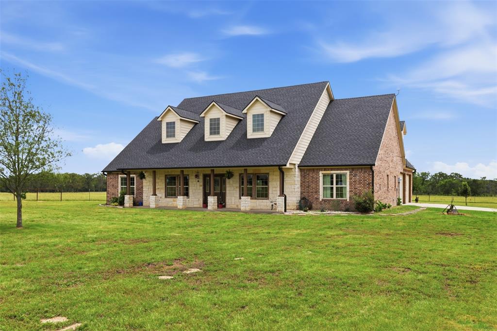 8737 E Fm 1567 Property Photo 3
