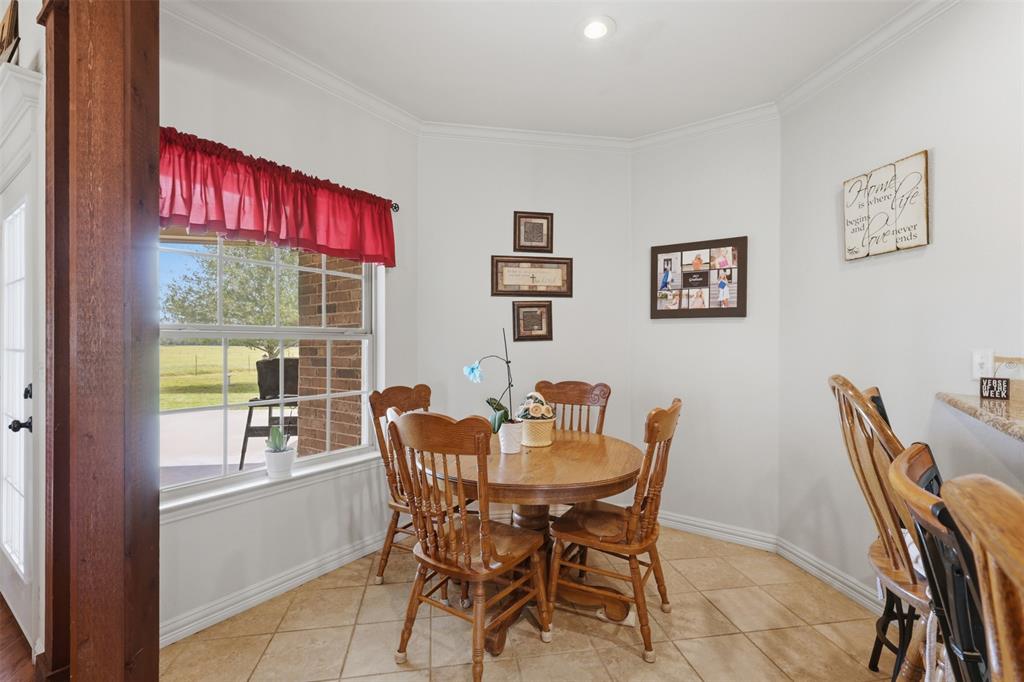 8737 E Fm 1567 Property Photo 7