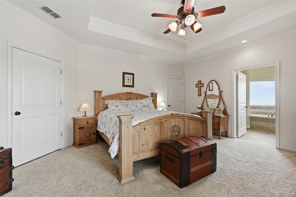 8737 E Fm 1567 Property Photo 13