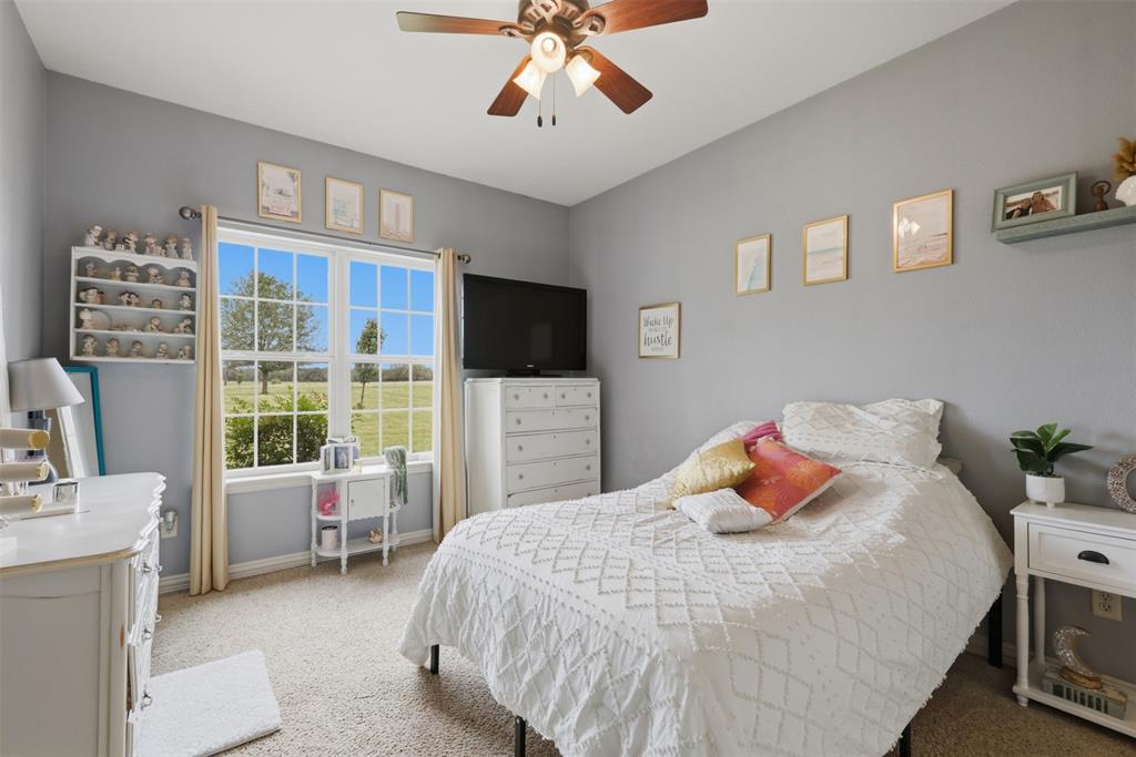 8737 E Fm 1567 Property Photo 16