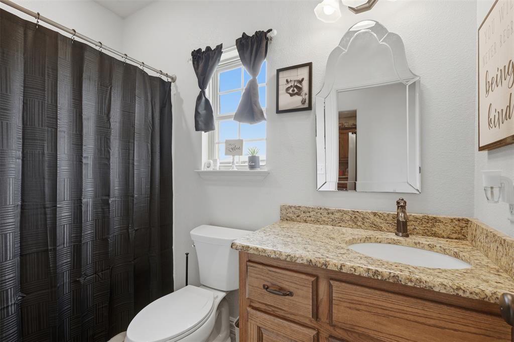 8737 E Fm 1567 Property Photo 19