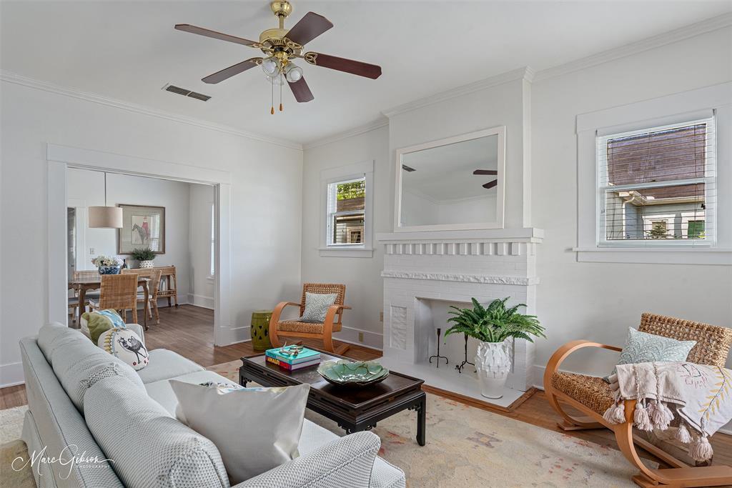 935 Elmwood Street Property Photo 1