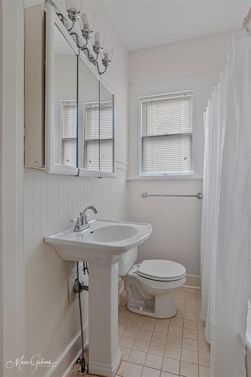 935 Elmwood Street Property Photo 12