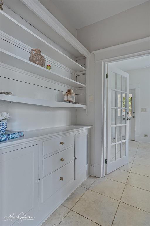 935 Elmwood Street Property Photo 13