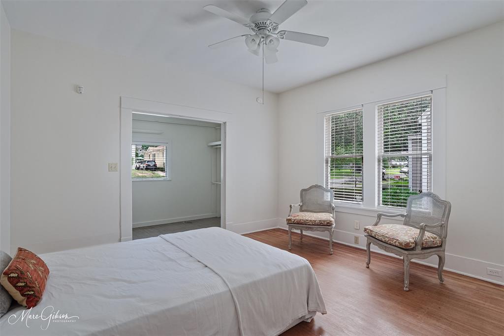 935 Elmwood Street Property Photo 15