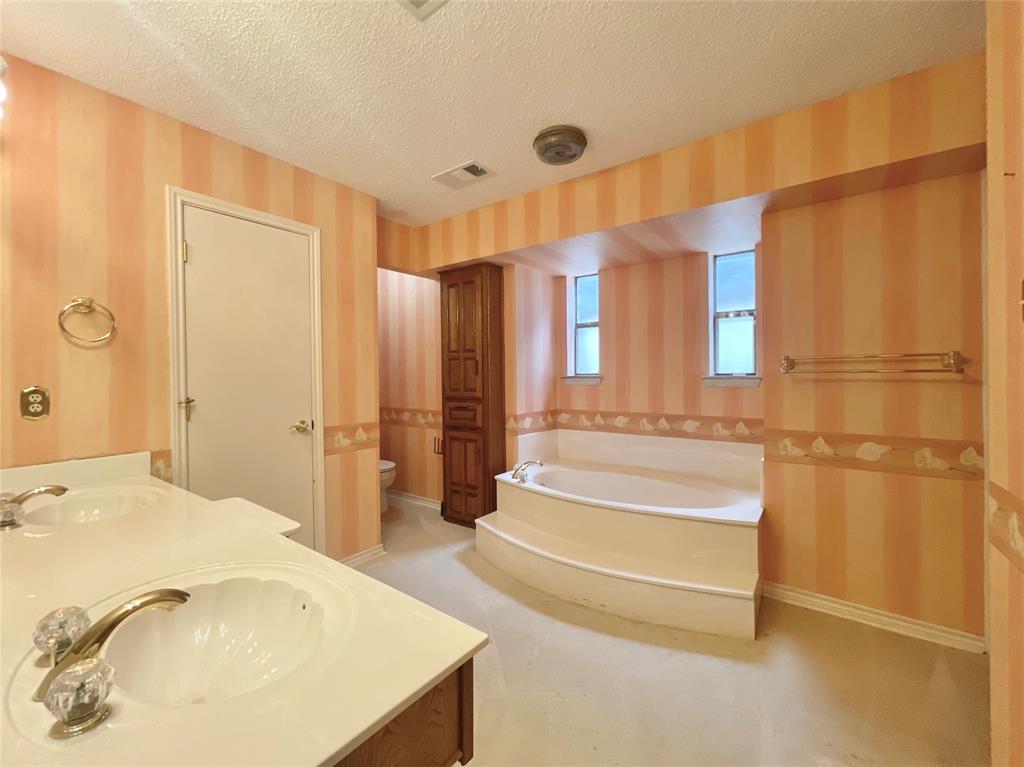 9931 Chimney Hill Lane Property Photo 30