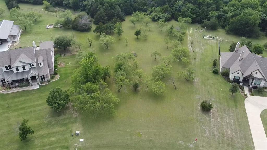 1090 Eagle Pass Property Photo 8