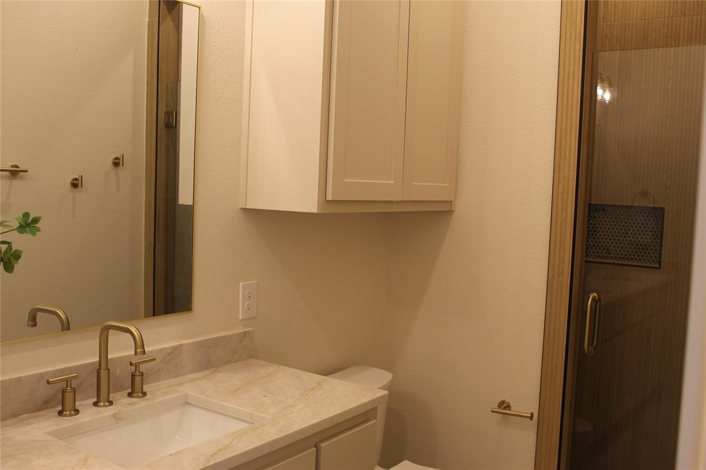 1090 Eagle Pass Property Photo 37