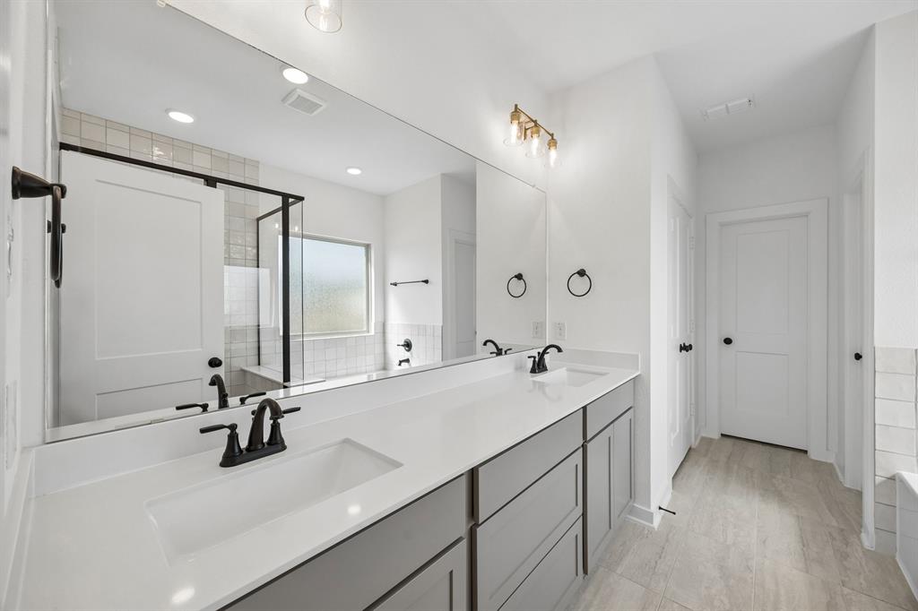 4869 Dee Street Property Photo 14