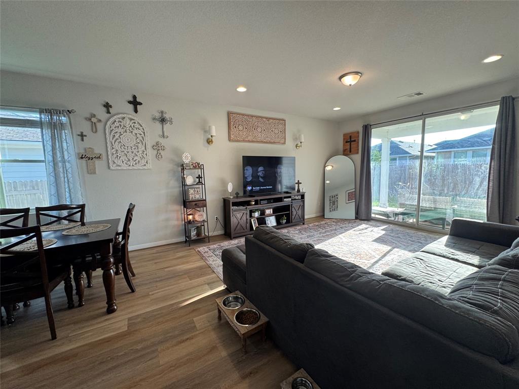 302 Cold Spring Loop Property Photo 28