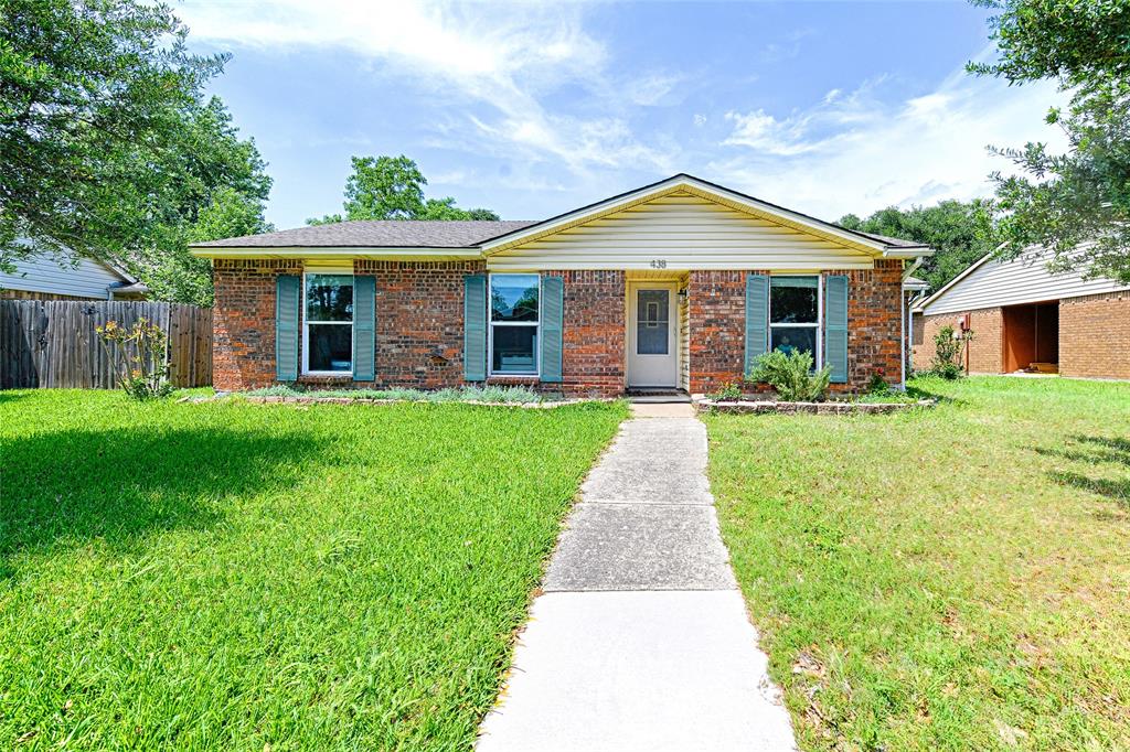 438 Woodhurst Drive Property Photo 1