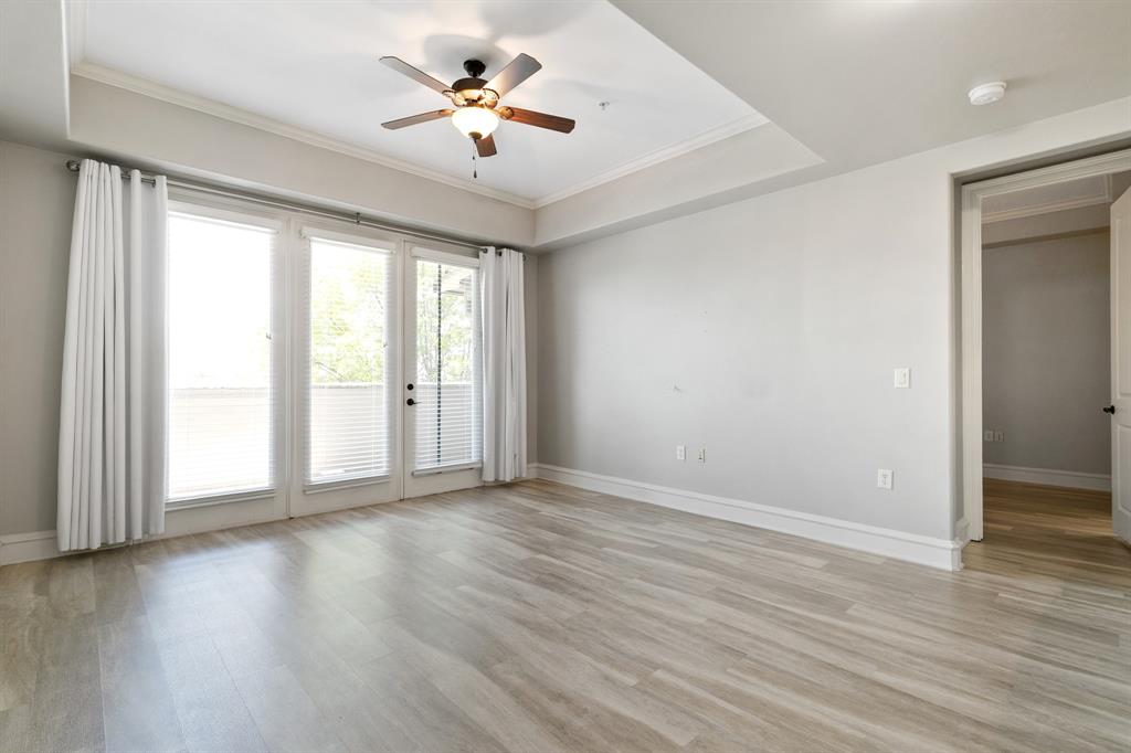 301 Watermere Drive 212 Property Photo 6