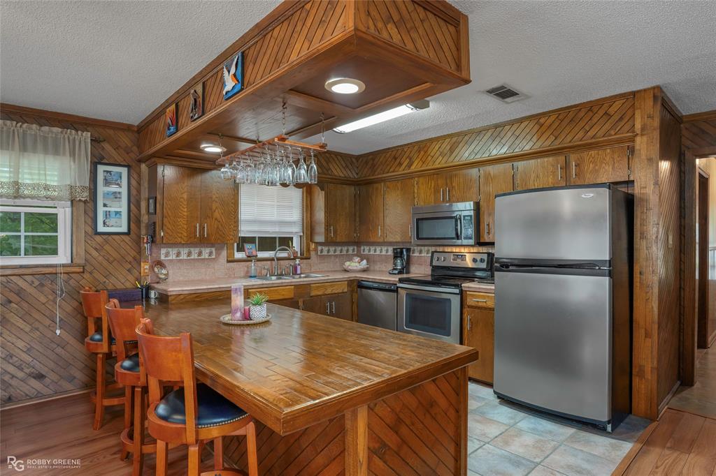 664 Featherston Road Property Photo 9