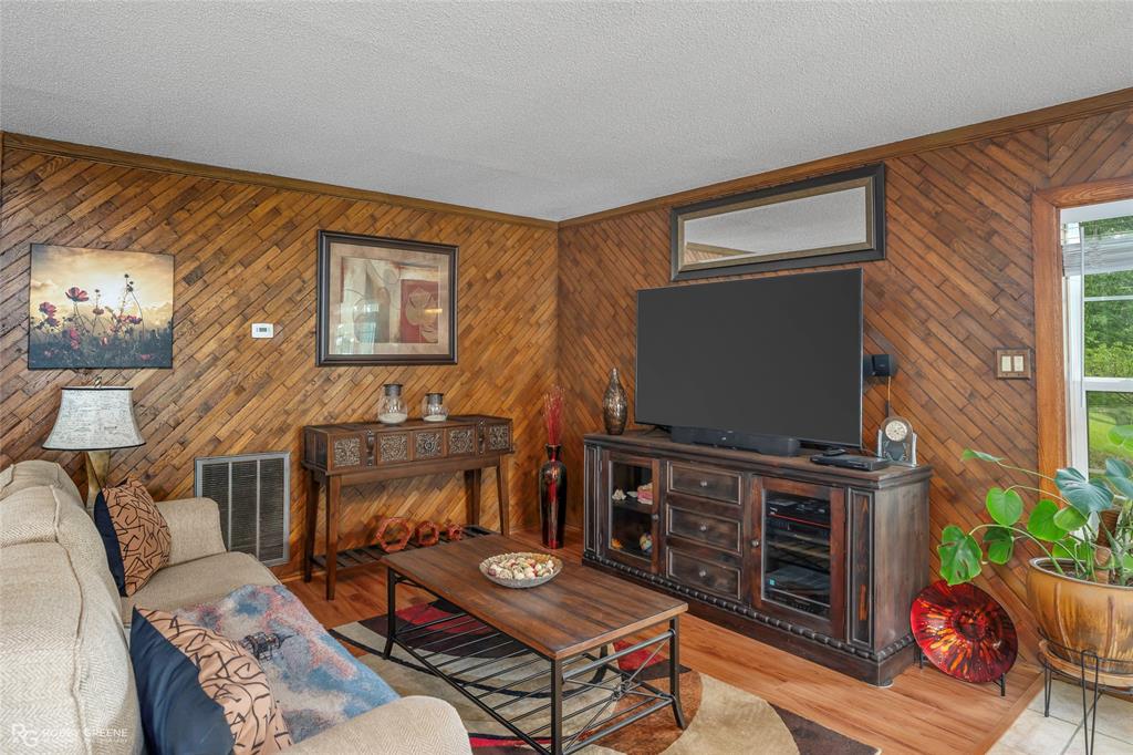 664 Featherston Road Property Photo 16