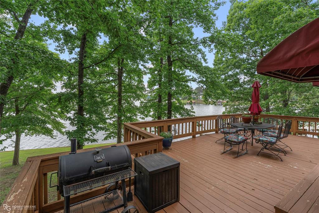 664 Featherston Road Property Photo 34