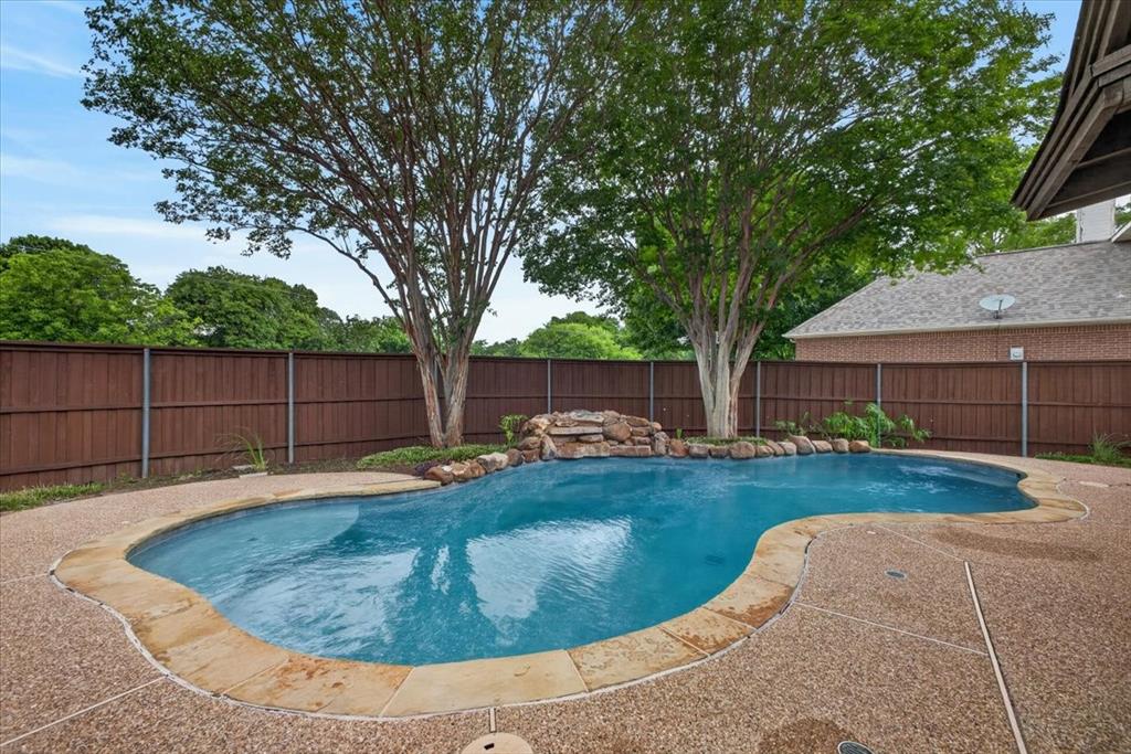402 Montclair Drive Property Photo 34