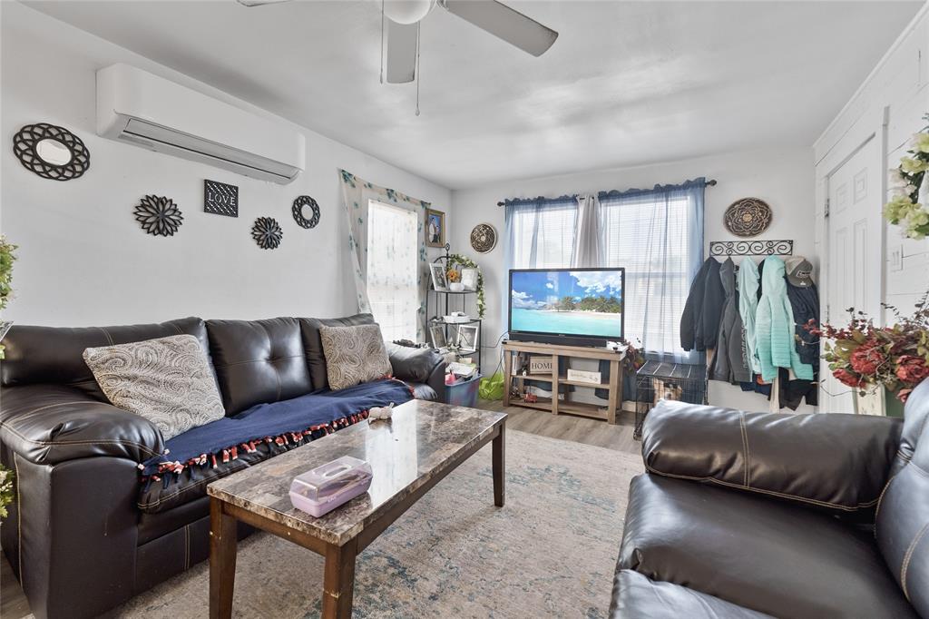 1041 S 14th Street Property Photo 5