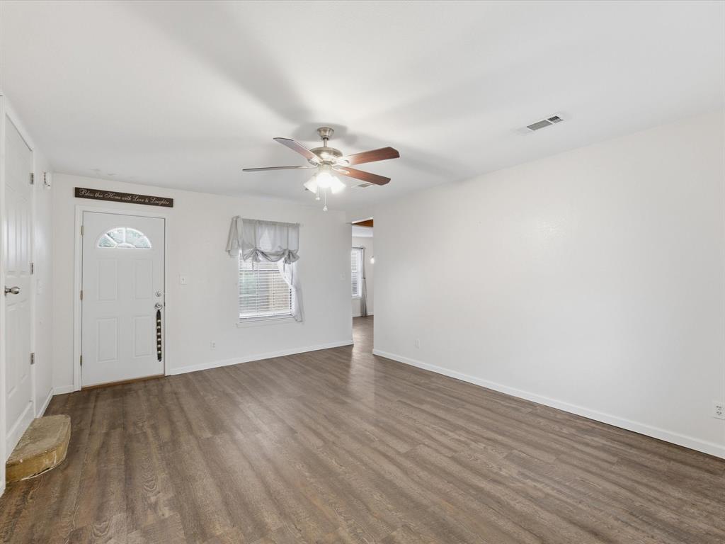308 Oakwood Street Property Photo 12