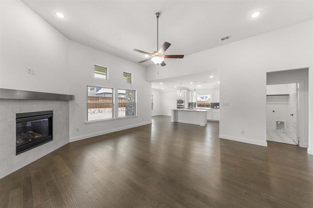 700 Brazos Drive Property Photo 2