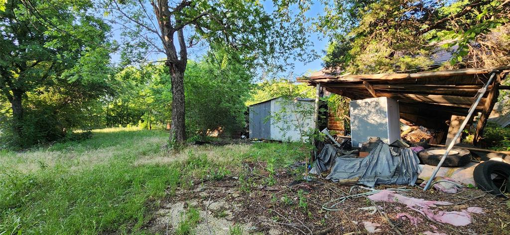 1407 E Wells Avenue Property Photo 9