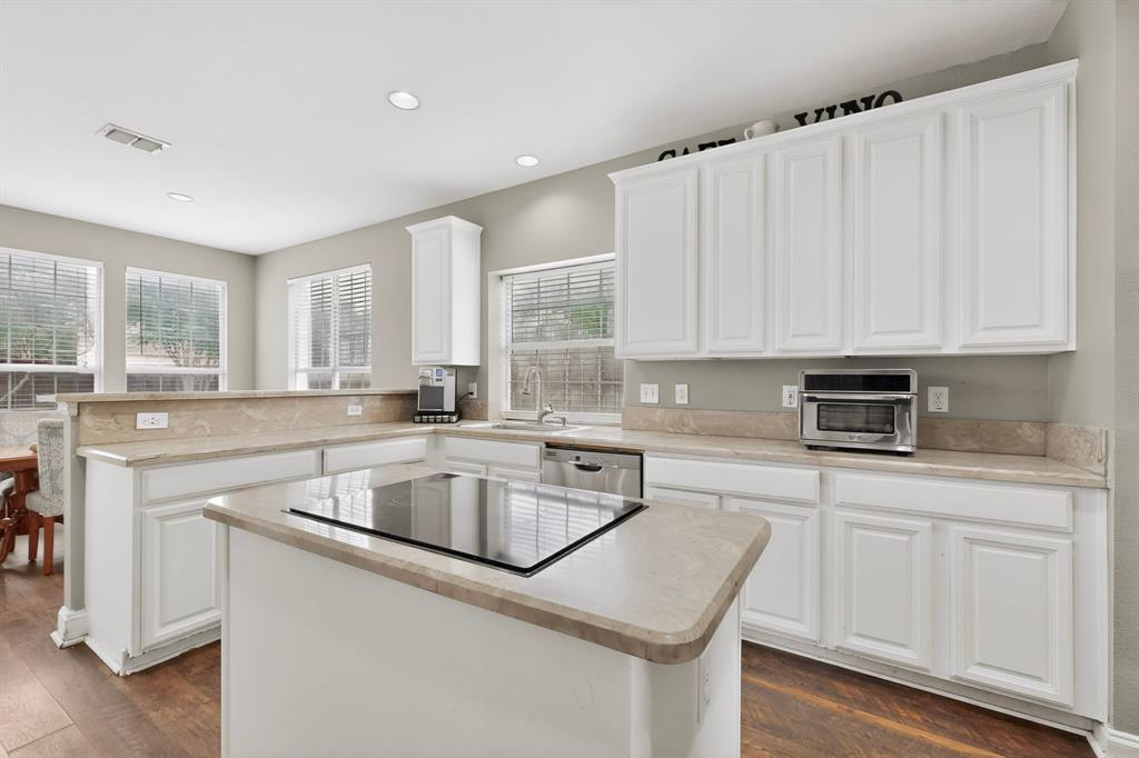 3608 Edmonton Court Property Photo 12