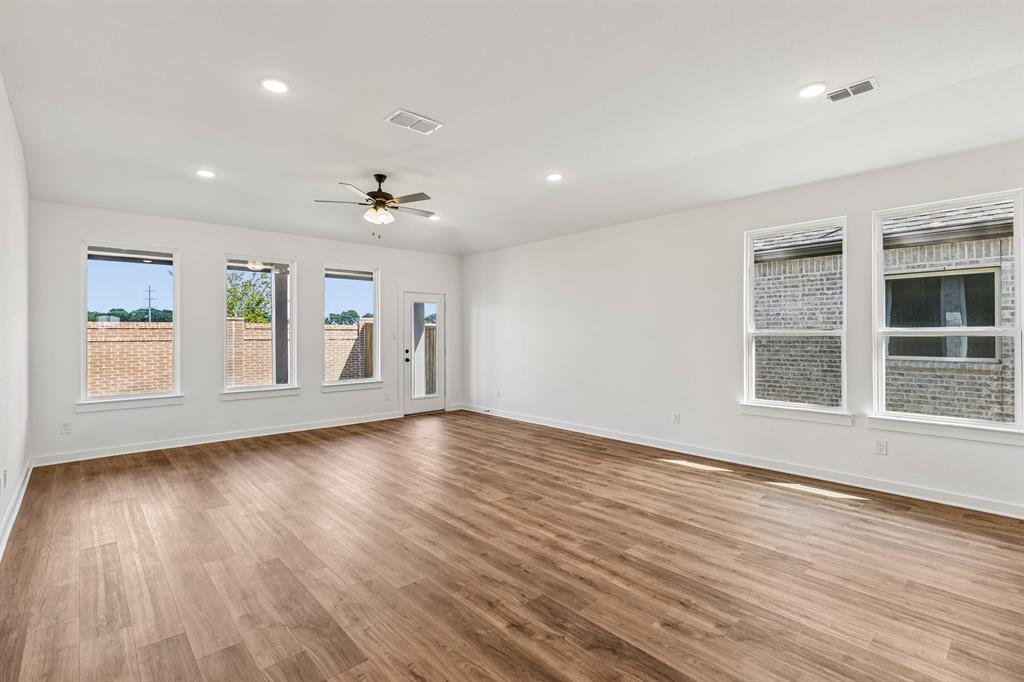 4744 Farmers Drive Property Photo 14
