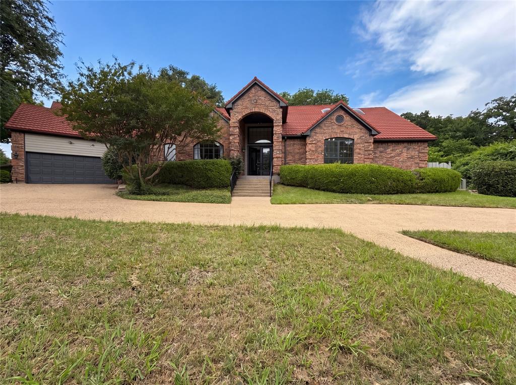 2405 Castle Rock Road Property Photo 1
