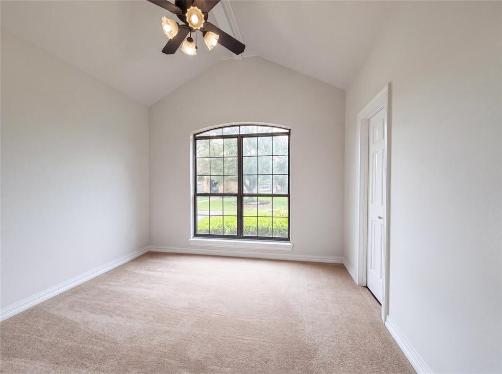2405 Castle Rock Road Property Photo 4