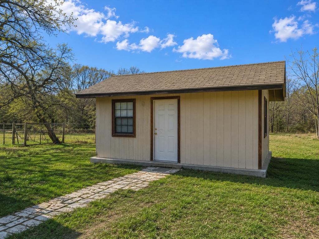 11095 E State Highway 31 Property Photo 7