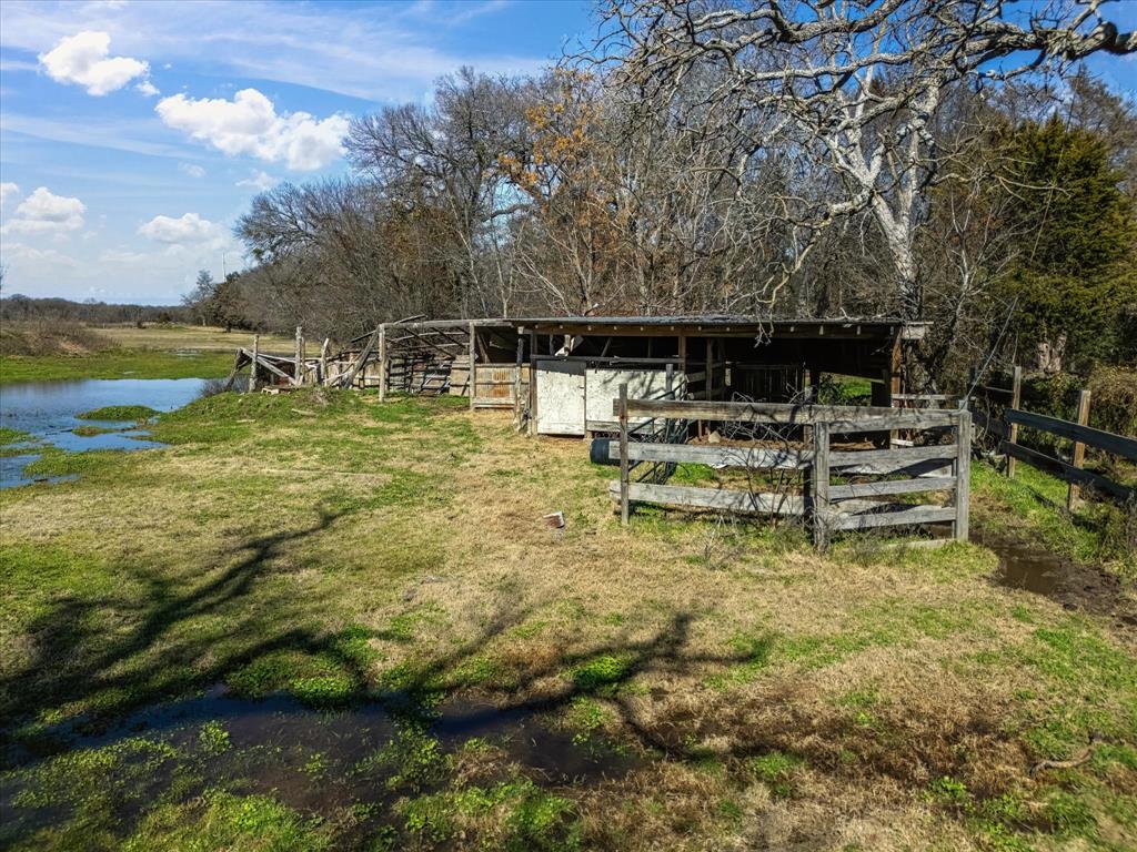 11095 E State Highway 31 Property Photo 26