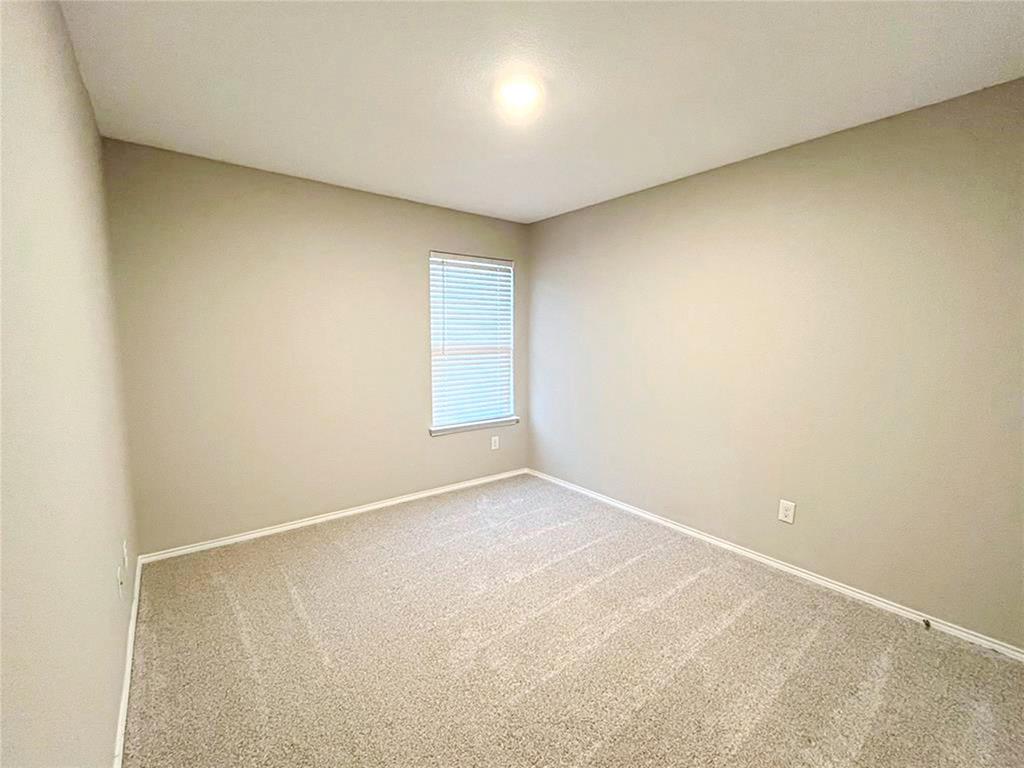 2927 Rosemount Lane Property Photo 10