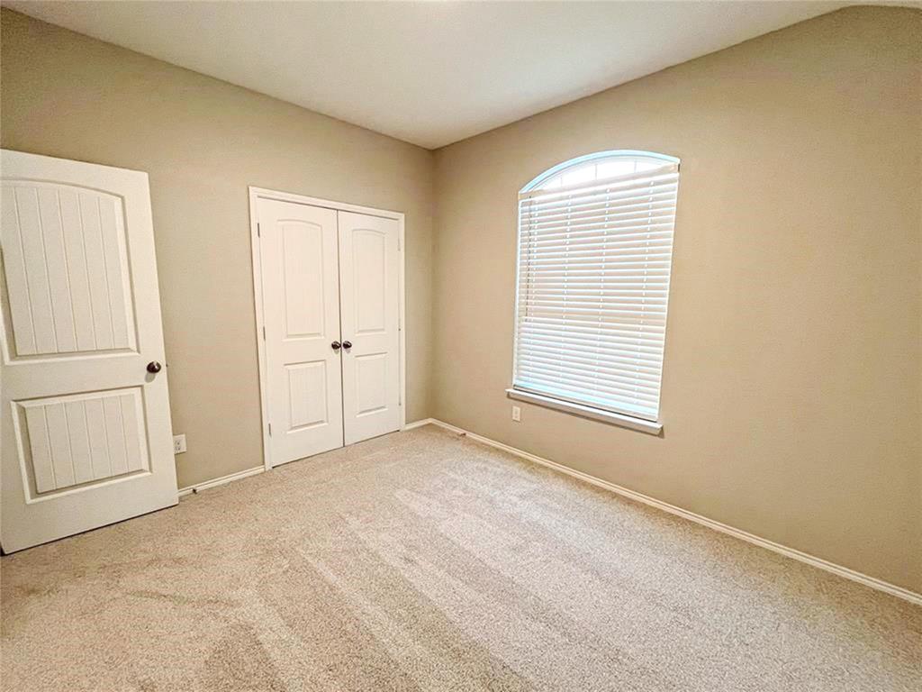 2927 Rosemount Lane Property Photo 14