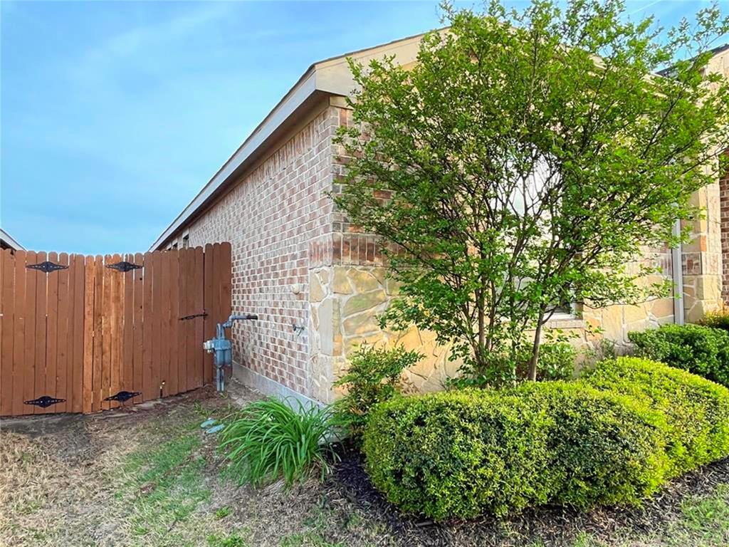 2927 Rosemount Lane Property Photo 17