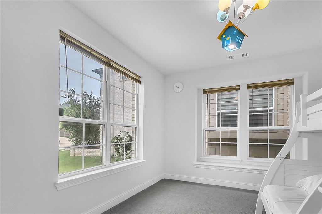 2825 River Bend Place Property Photo 4